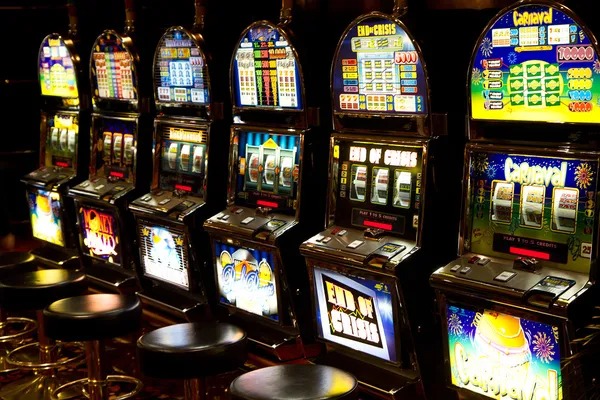 Betting interface and chip selection on Evolution Gaming table